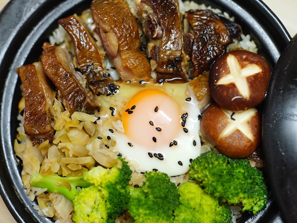 广式煲仔饭