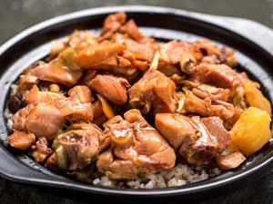 黄焖鸡米饭